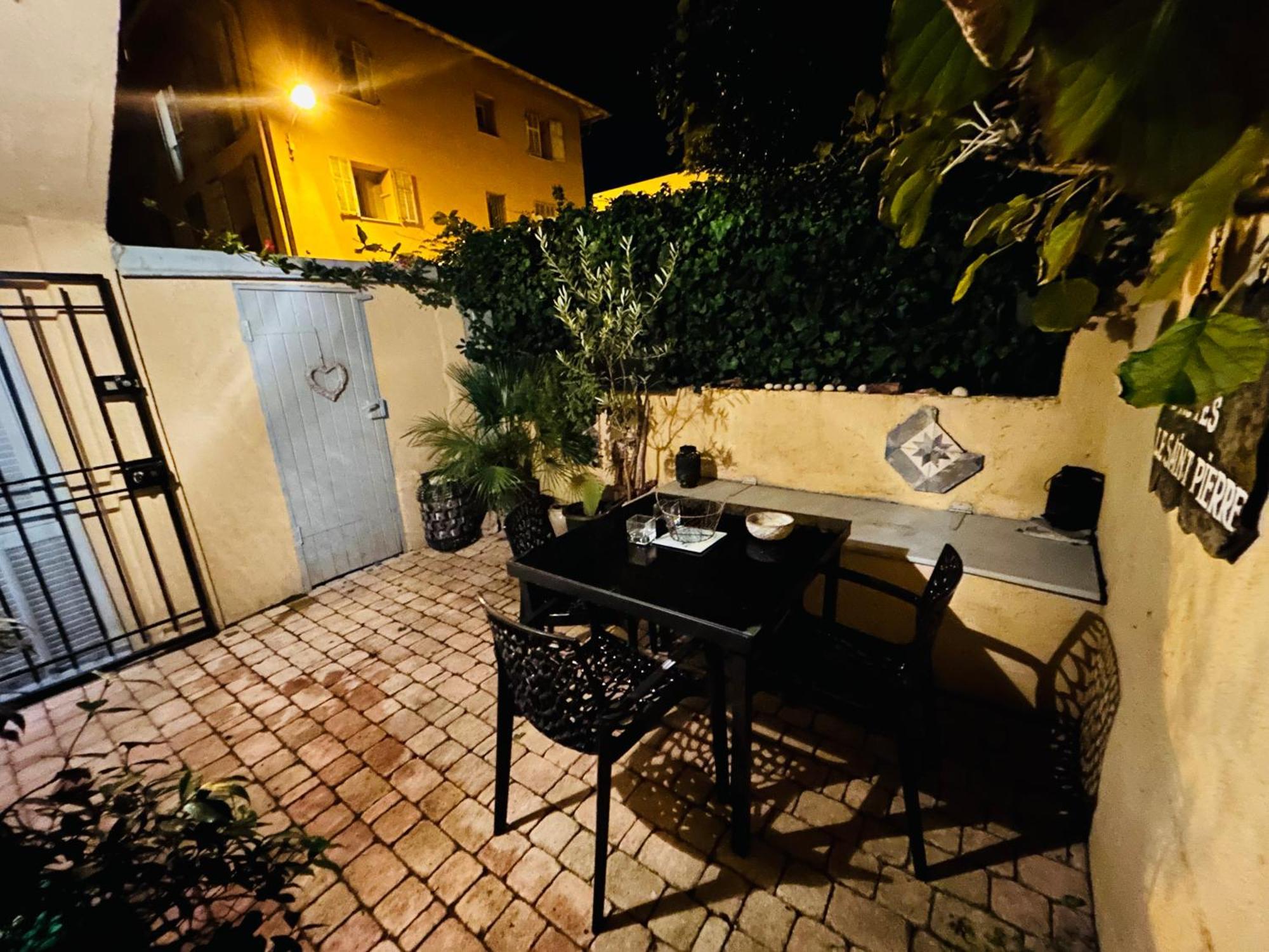 Charmante 3 Zimmer, Stadtwohnung Menton Dış mekan fotoğraf